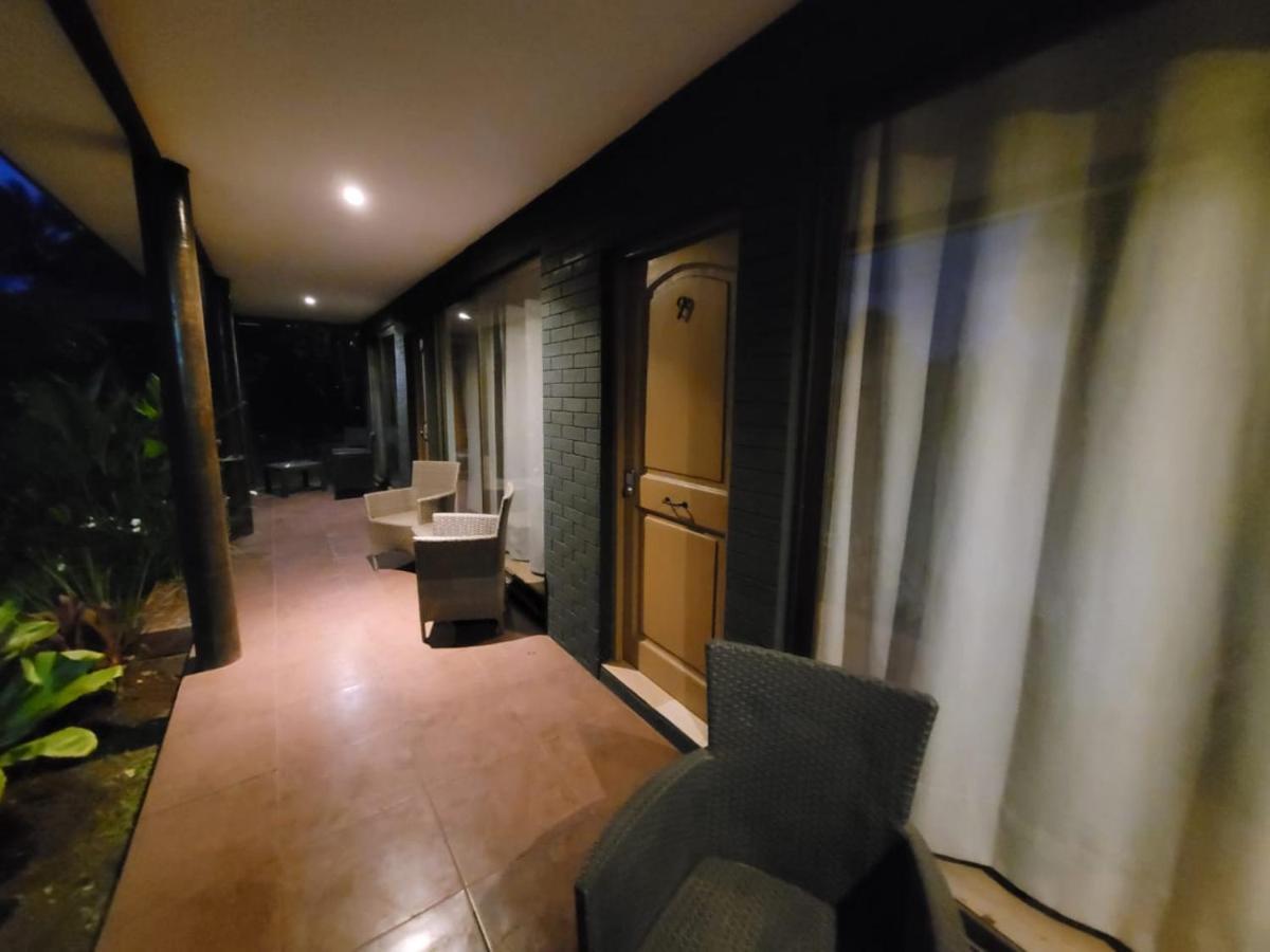 Te Ariki - Adults Only Hotel Hanga Roa Exterior photo